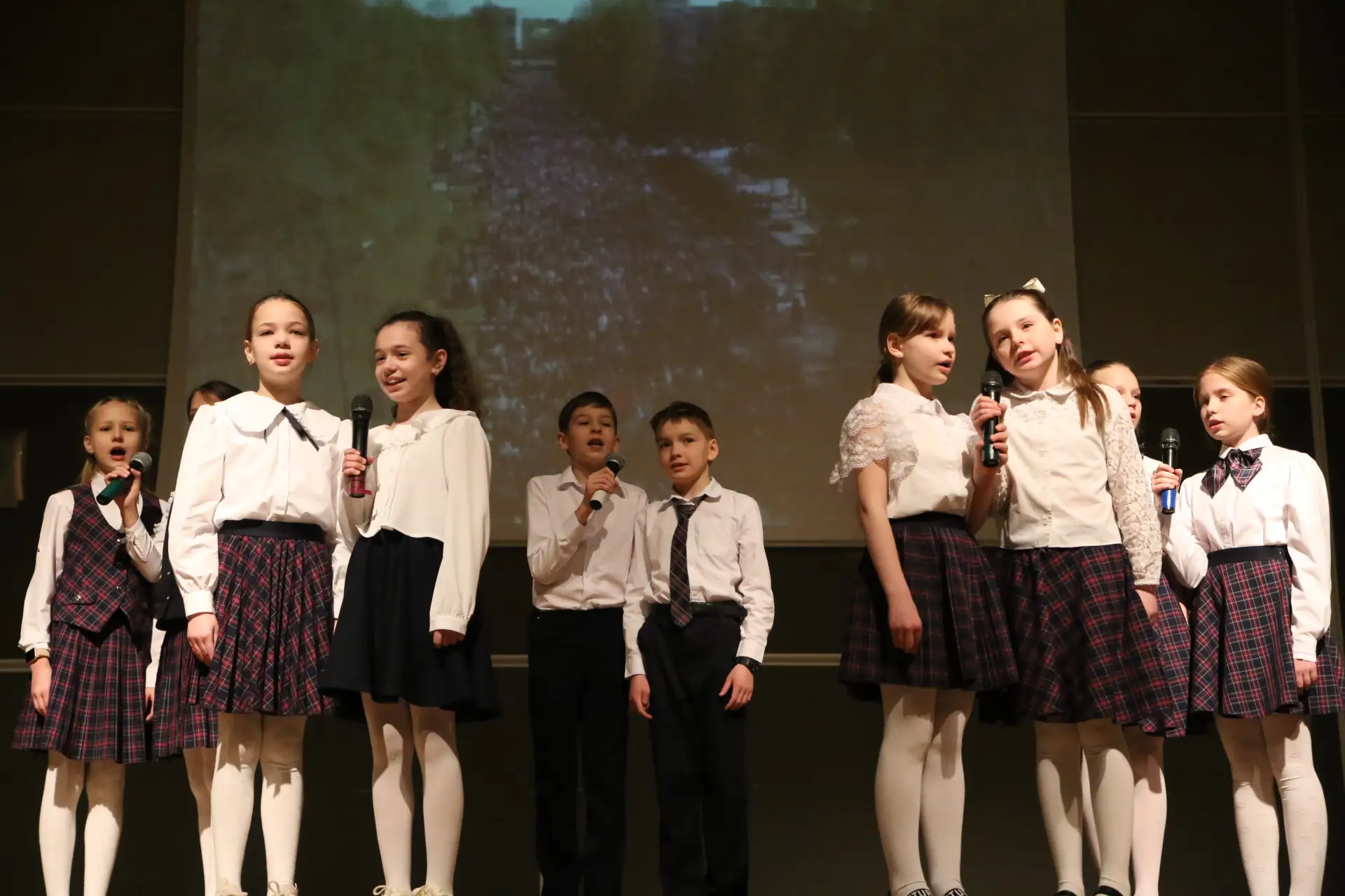 🎶Фестиваль патриотической песни, посвящённый открытию Года единства народов России.  На прошлой неде