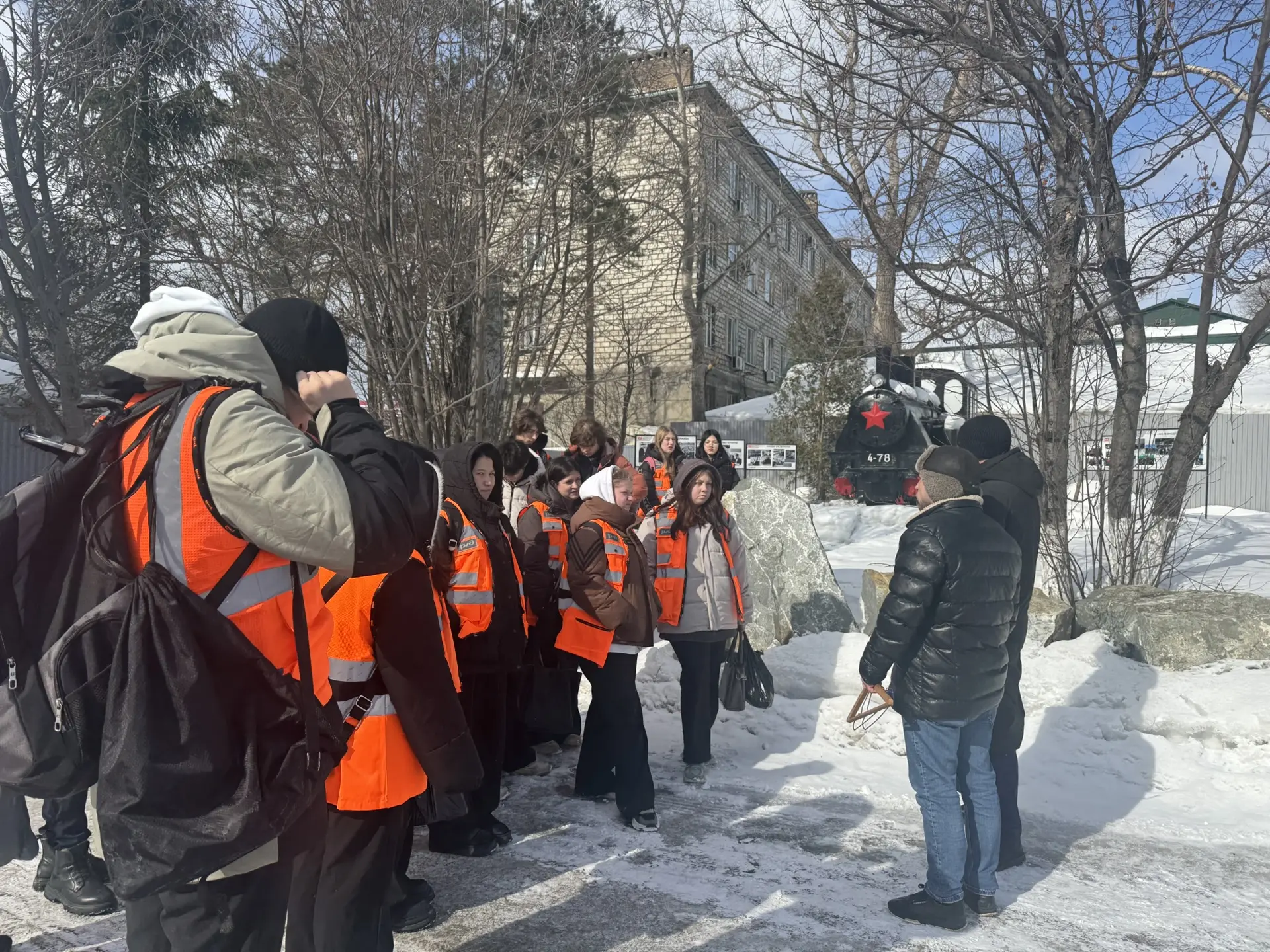 От вокзала до ДЭПО: школьники Сахалина приглашены на дни открытых дверей в СахИЖТ и ДВЖД🚂  24 феврал