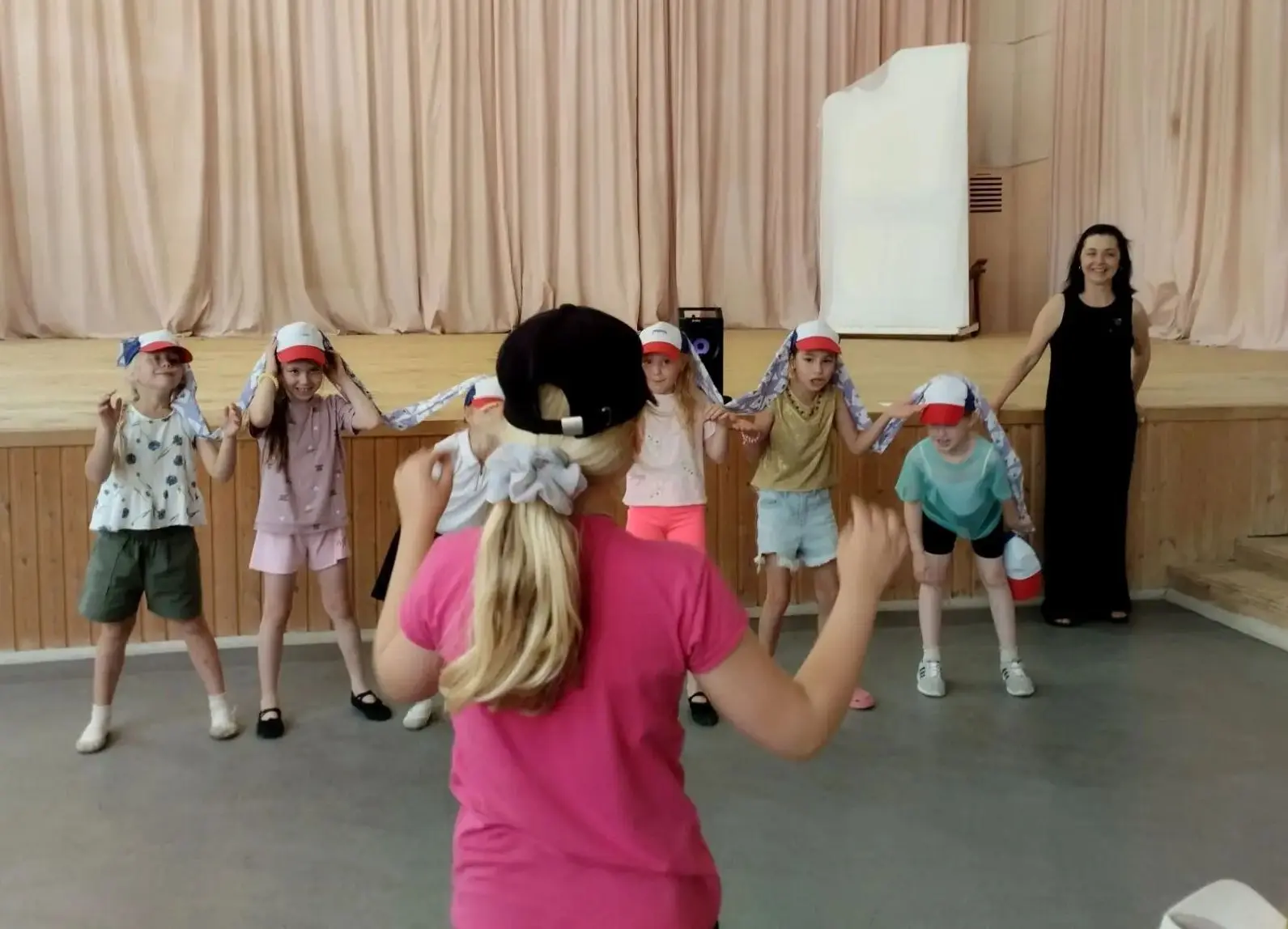 🕺💃  28 июля в лагере дневного пребывания «Радуга красок» был день танца.
 
👫  В конкурсных испыта