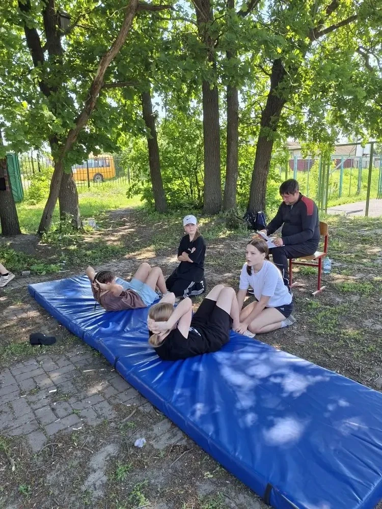 🏅 На стадионе Уваровщинской школы — фестиваль ГТО!  21 мая на стадионе Уваровщинской школы состоялся