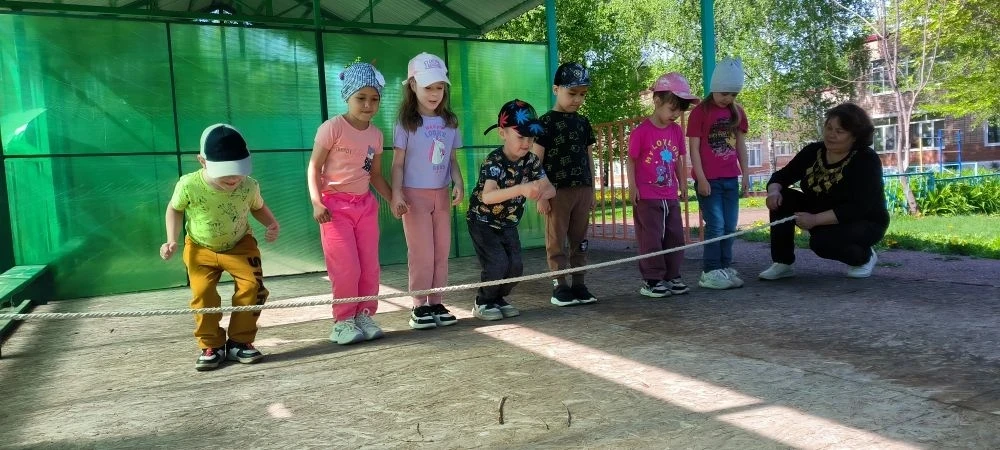 ФИЗКУЛЬТУРА НА СВЕЖЕМ ВОЗДУХЕ В ДОУ🏃‍♀️👫
