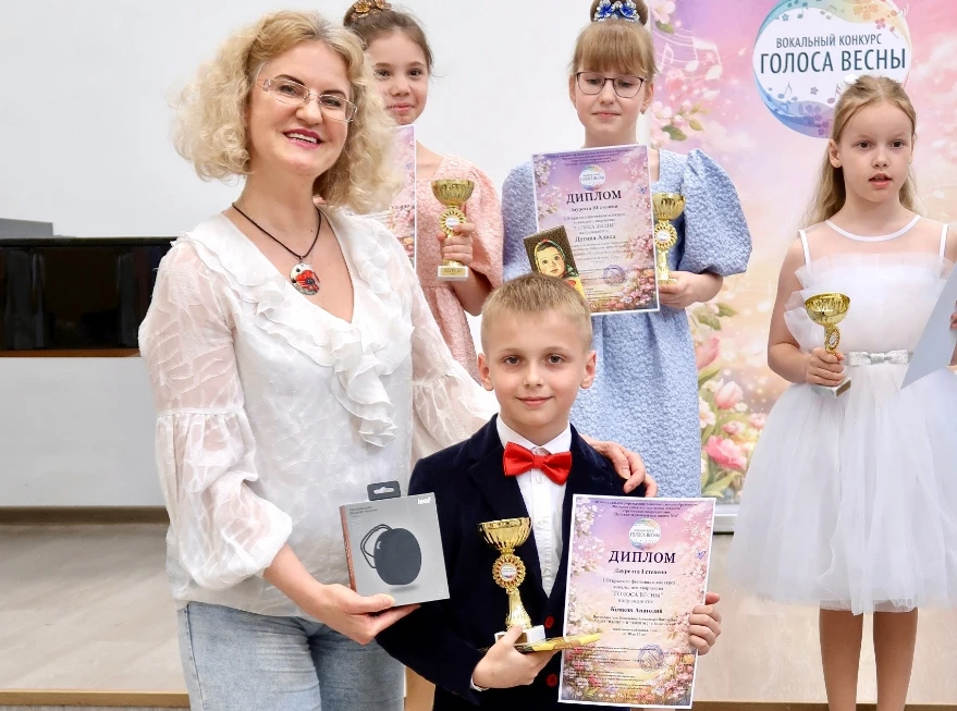 Состоялся первый Открытый фестиваль-конкурс вокального искусства «ГОЛОСА ВЕСНЫ» ученики МУДО «ВДШИ» 