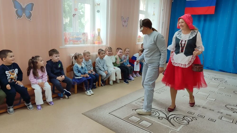 💫 Праздник в День защиты детей: лето встретили со сказкой!
В замечательный День защиты детей, утро 