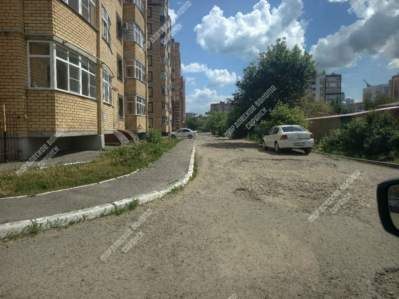 Улица Девятаева, дорого проходящая за 1,3 и 5 домами. Территориально эта дорога относится к вышеуказ