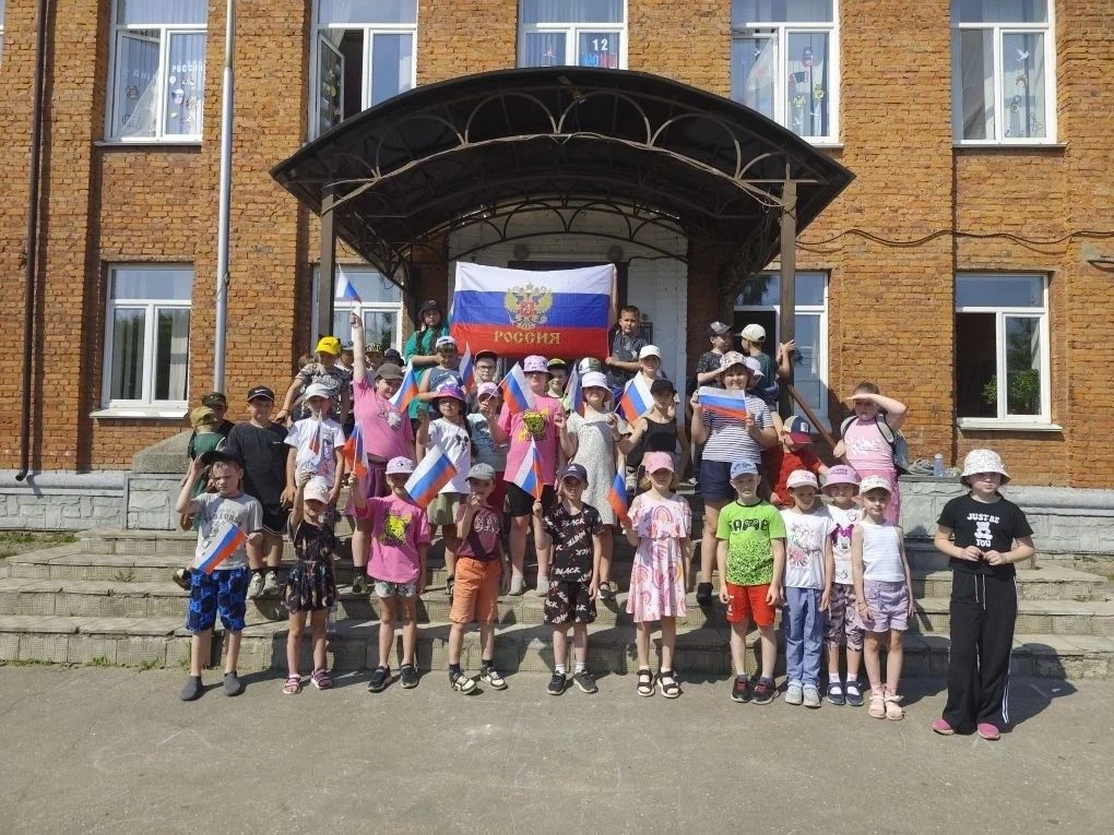 Привет, друзья! 👋 Сегодня в нашем пришкольном лагере «Калейдоскоп» прошёл невероятно душевный и нас