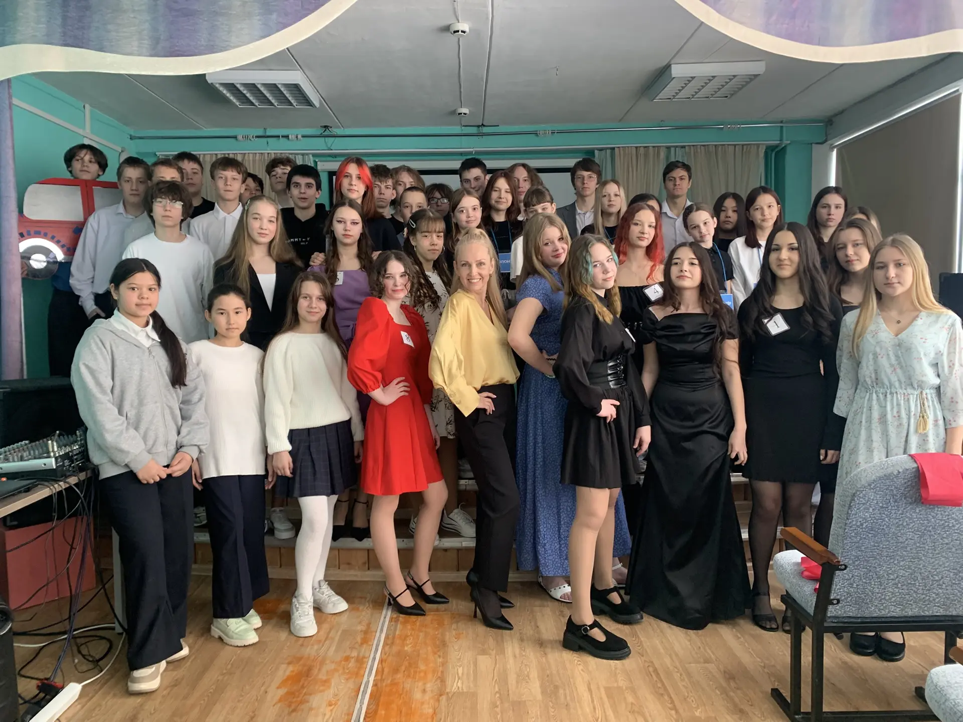 8 МАРТА 🌺  Международный женский день 🥰  Наши ученики не только поздравили мам, учителей, бабушек, о