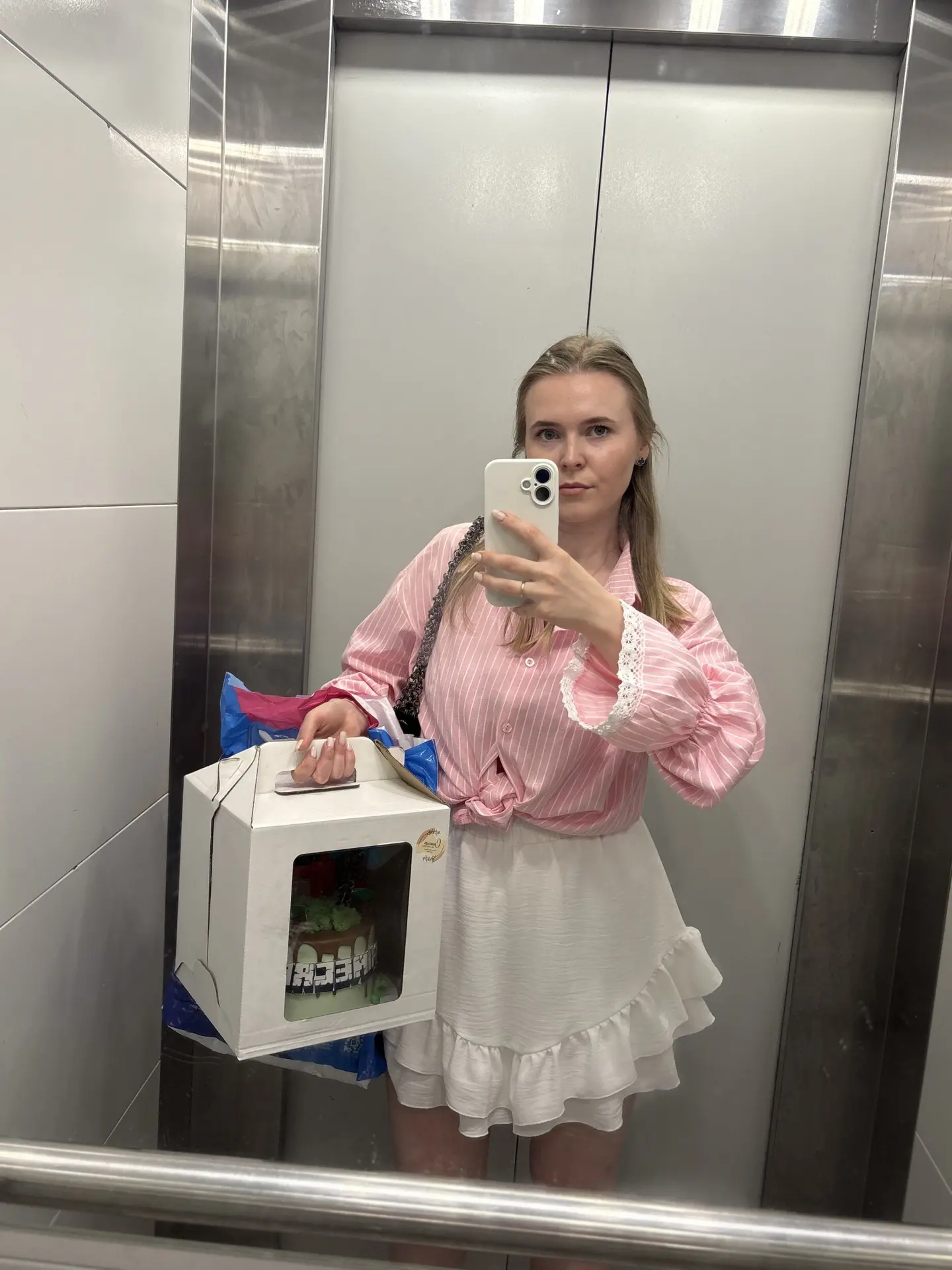 Ездила забирать тортик для Маркуши ♥️