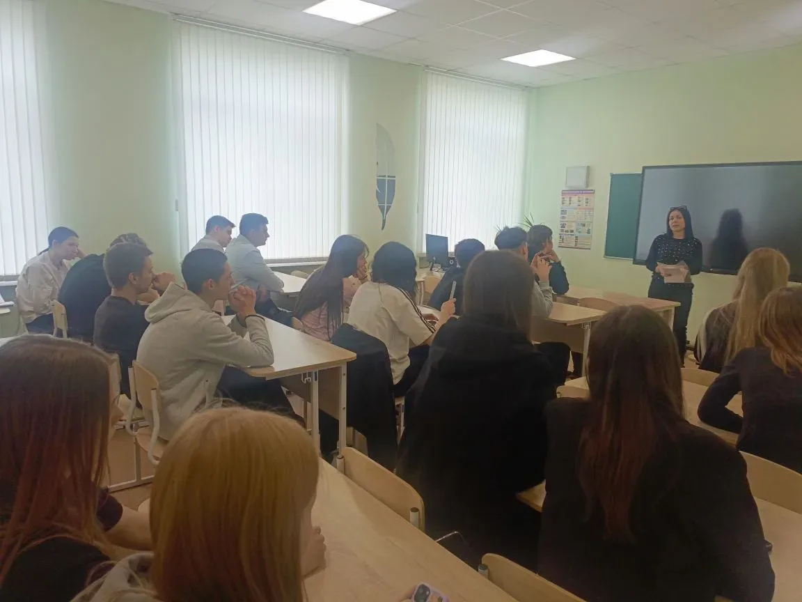 13 мая 2026 года преподаватели колледжа Золкина Т.П. и Мариянчук А.С. посетили школы Лу...