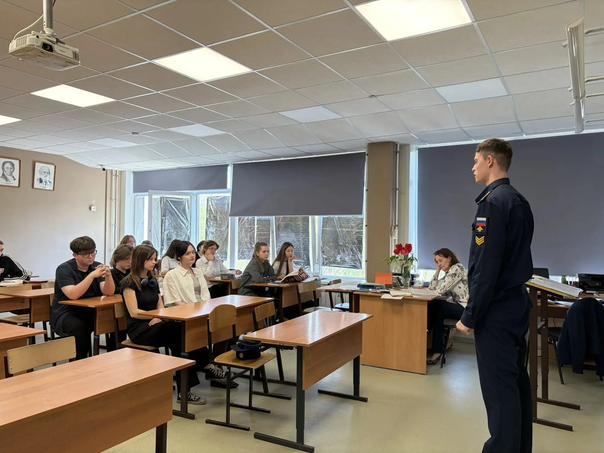 УРОК МУЖЕСТВА.  6 мая  наш выпускник, а сейчас курсант 3 курса 5 факультета (радиоэлектронной борьбы