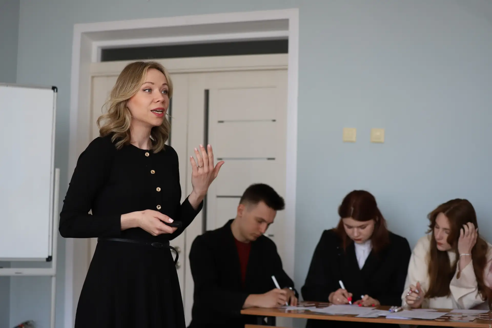 Как белгородские «звезды» учительского цеха вдохновляют новичков?  В Белгородском институте развития