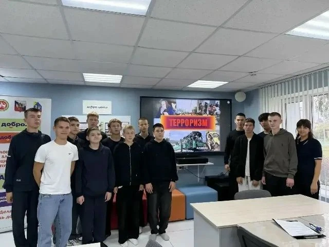 В районе продолжается месячник «Экстремизму — НЕТ!».