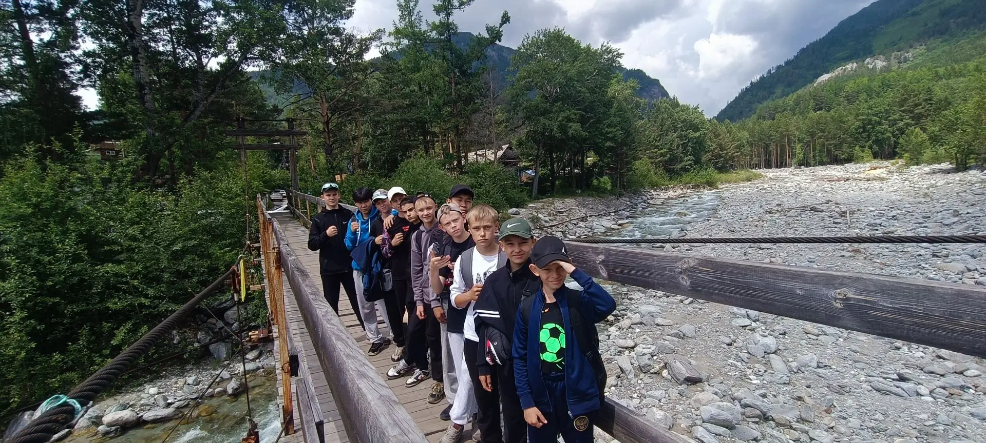 🇷🇺Закончился активный отдых учебно-тренировочных сборов⛰️
🏆Восстановления через движение по Аршан