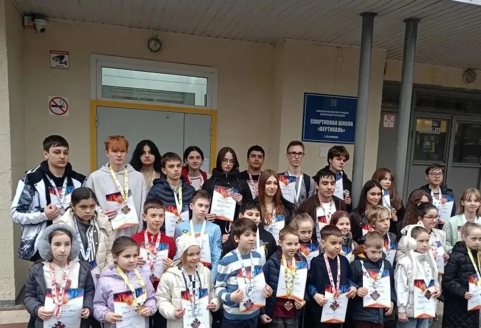 🏆 ПОЗДРАВЛЯЕМ НАШУ ЧЕМПИОНКУ!🏆  От всей души поздравляем ученицу нашей школы Нивидничую Екатерину с 