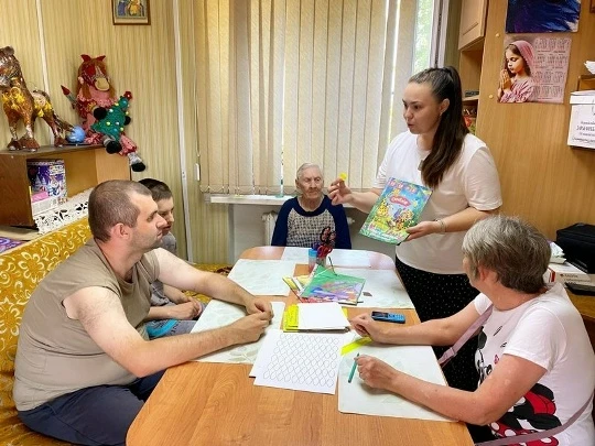 В Балашовском доме-интернате продолжается реализация развивающих занятий для лиц с ментальными особе