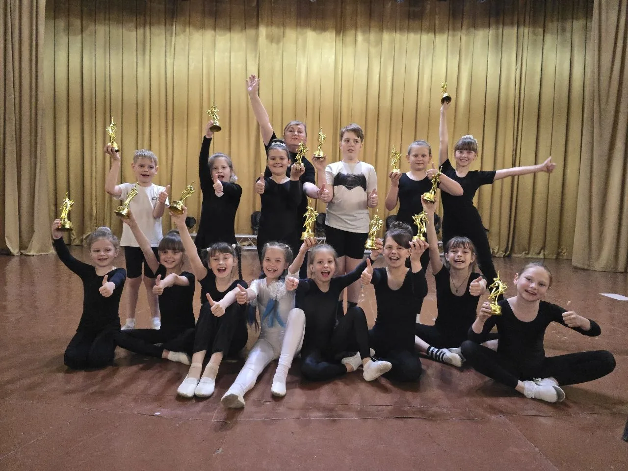 Зажигательный хип-хоп в "Снежинке"! 👯‍♂👯‍♀👯‍♂