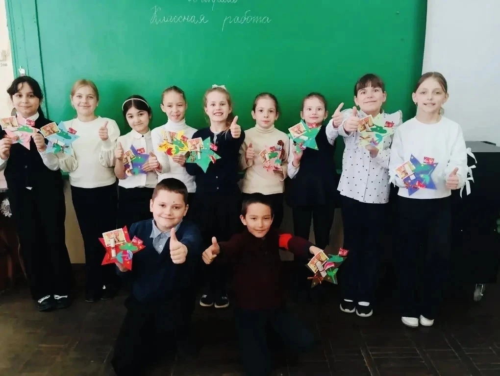 🕊️Мастер-класс Победы🕊️  Нас посетили представители Мемориала "В честь героев Курской Битвы" – Ольга