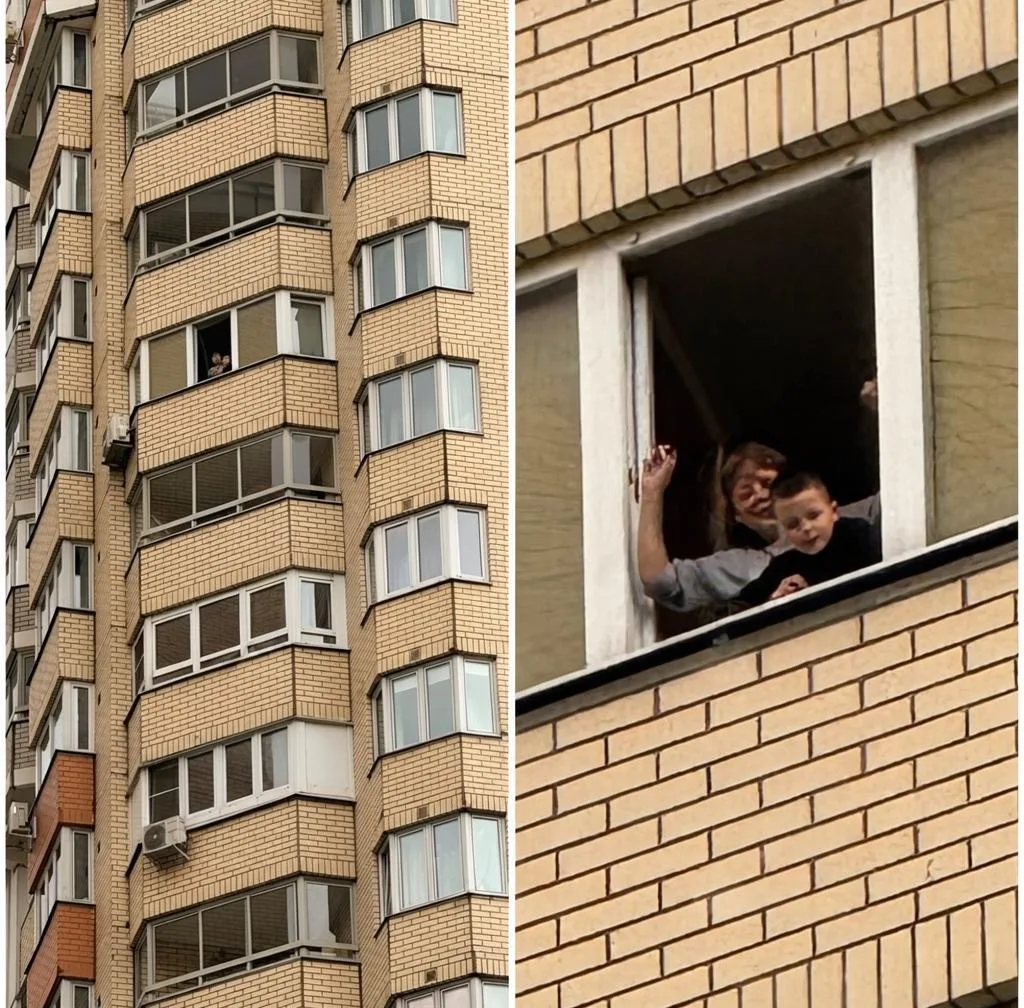 «Добрый день. Проспект героев 9. Дети с балкона кидают в прохожих что-то тяжелое»