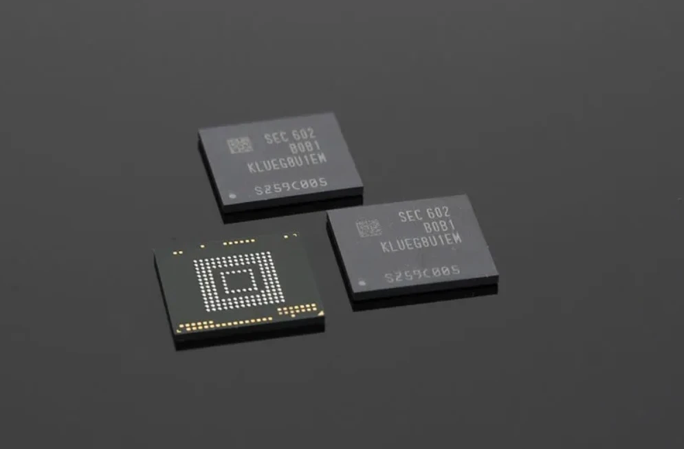 Apple испытывает дефицит DRAM перед запуском iPhone 18. Переговоры с китайским производителем CXMT о