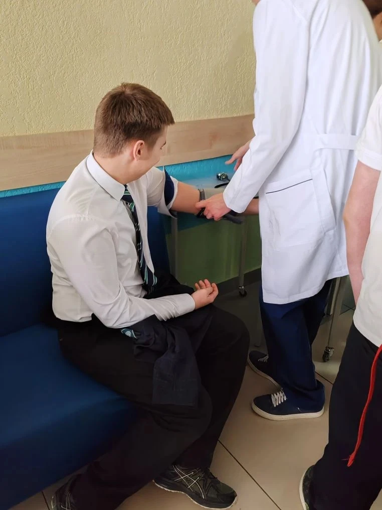 🔥 Сегодня, 9 февраля 2026 года, в школе состоялись увлекательные мероприятия, посвящённые Дню науки!