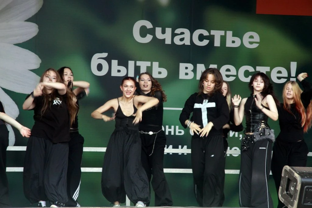 ☀️🎶11 июля на площади Ленина города Биробиджана прошла концертная программа «Вечерний Биробиджан» «