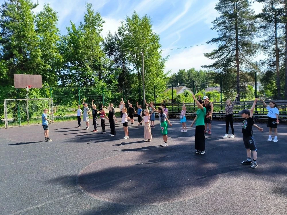 ☀️ Наш насыщенный день в пришкольном лагере! ☀️