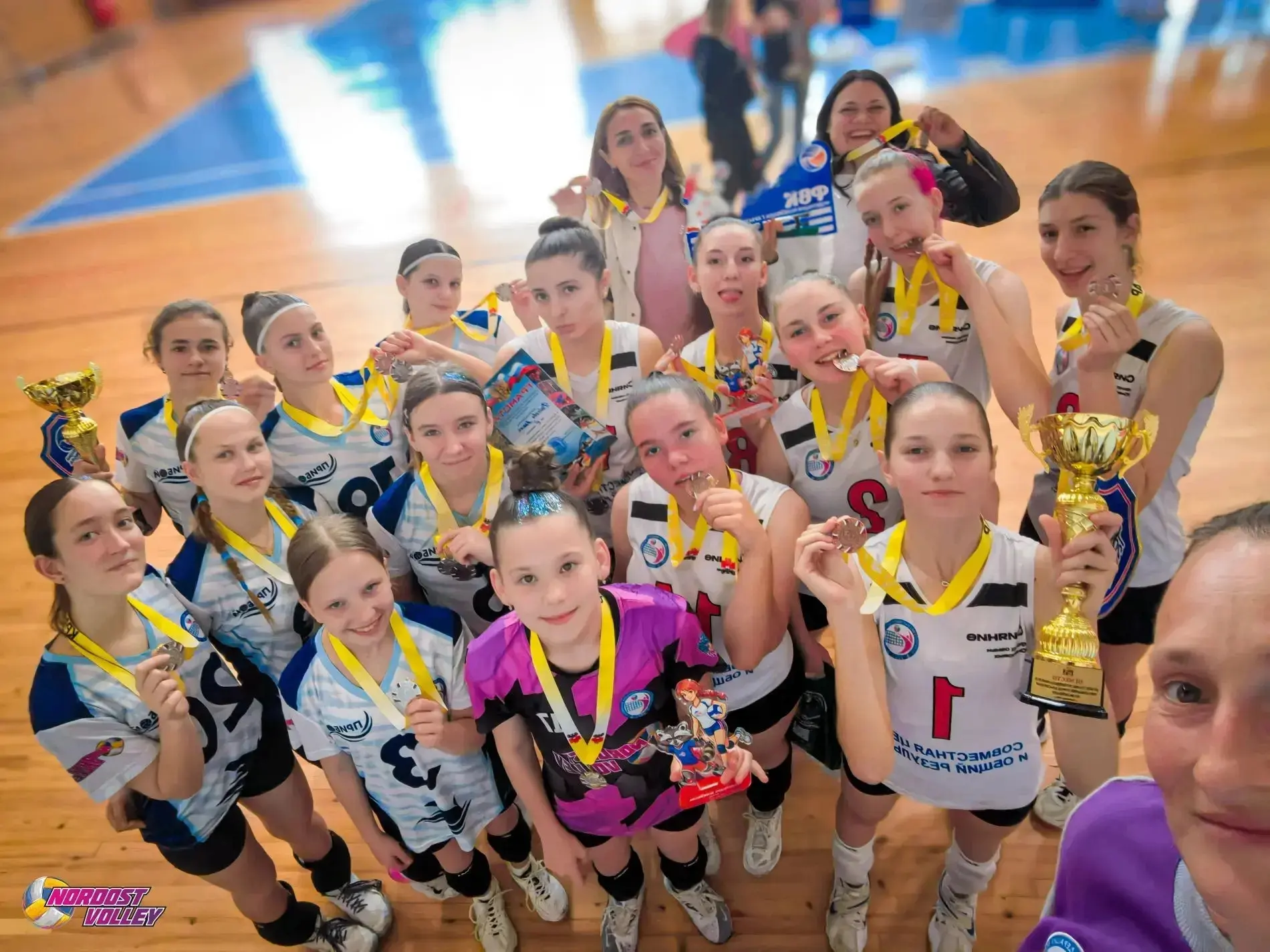 Серебро и бронза на Кубке главы Краснодара по волейболу 🏐🏆

В Краснодаре завершился Кубок главы го