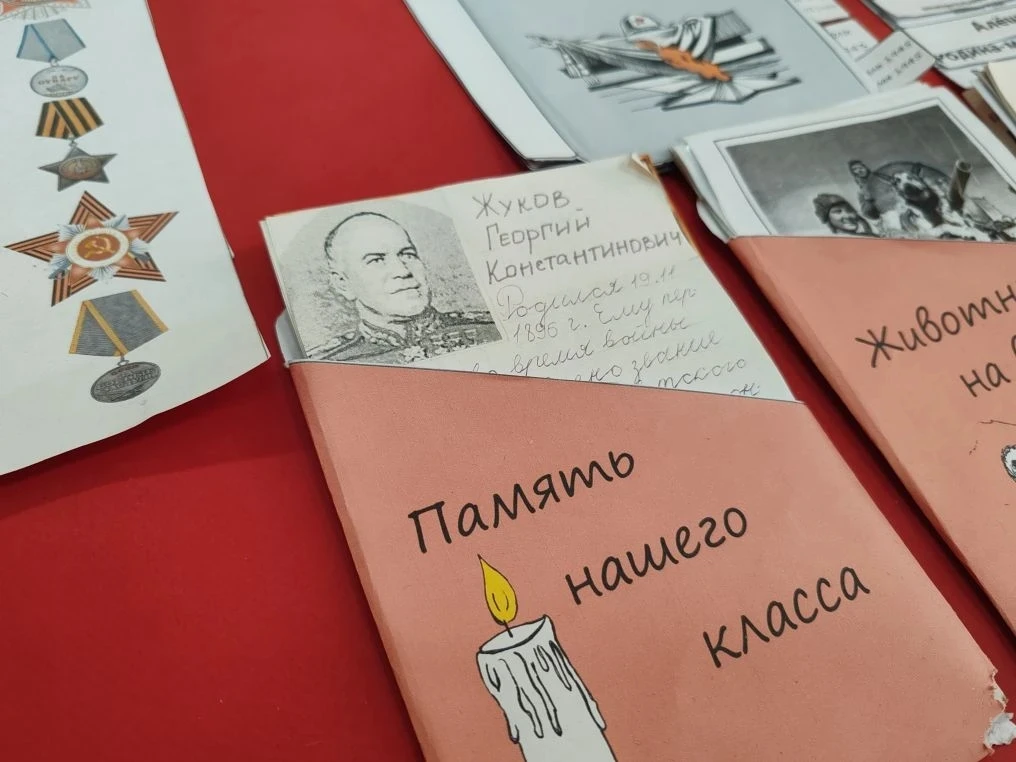 Память в деталях: плакат от 5 «А» ко Дню Победы 🕊️   В преддверии 9 Мая ученики 5 «А» класса подгото