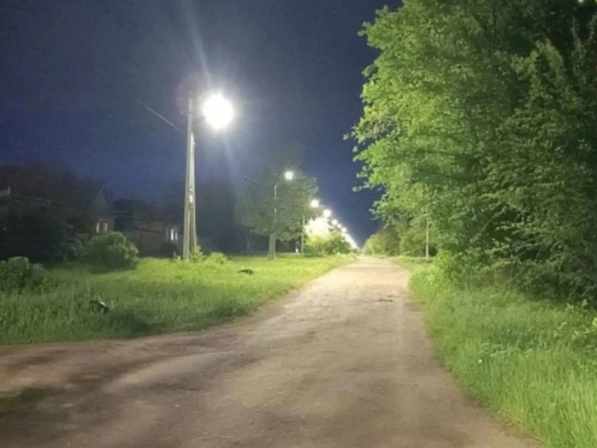 В селе Октябрьском завершена реализация энергосервисного контракта. Теперь обновленная система уличн