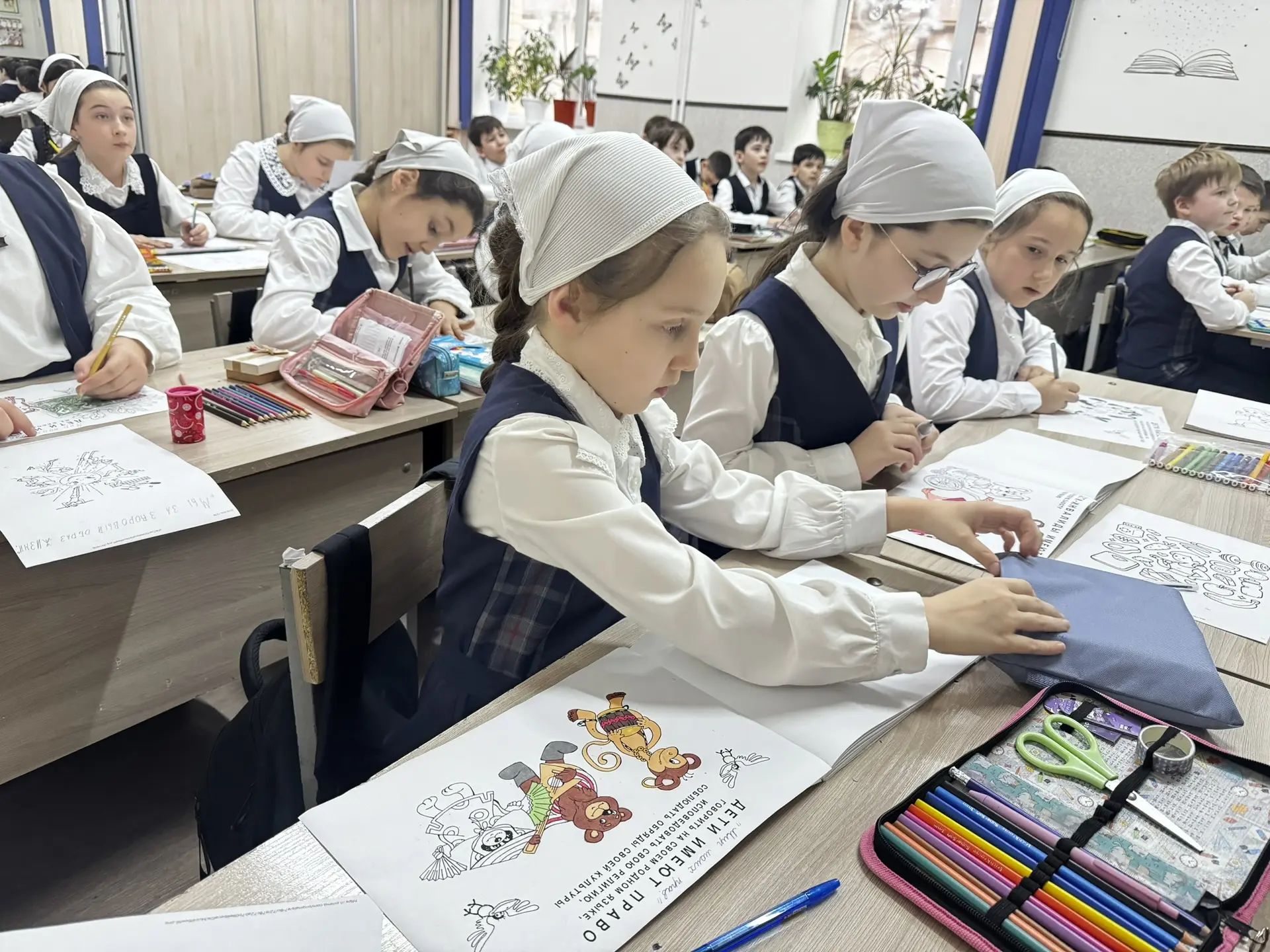 В начальных классах гимназии №3 Грозного прошли уроки здоровья, прав и добра  В рамках месячника по 