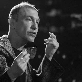 😔 Умер музыкальный критик и телеведущий Сергей Соседов — ему было 58 лет.