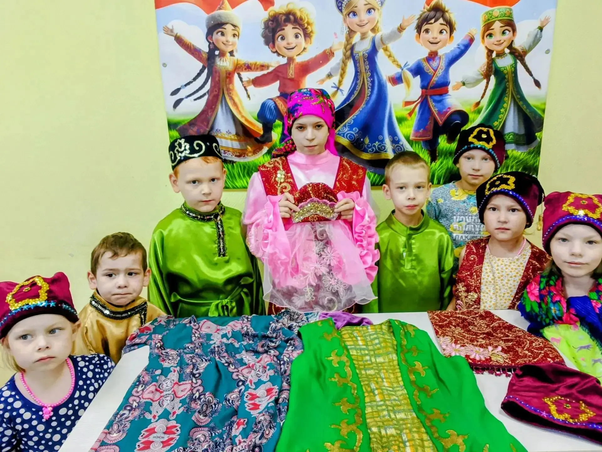 #год_единства_народов_России
#бабушкин_сундучок
В рамках Года единства народов России с дошкольникам