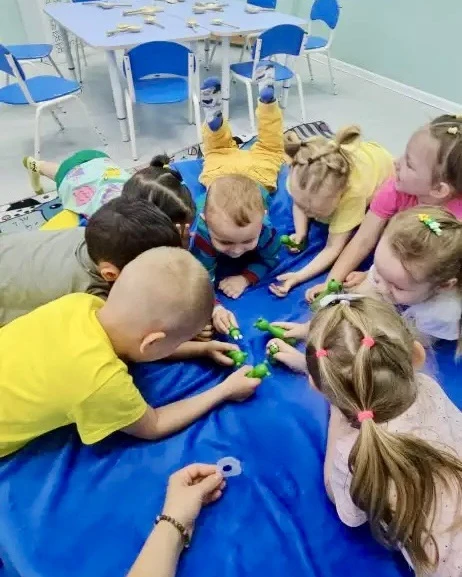 Подбираете развивашки для ребёнка 3–5 лет?

➡️ Приглашаем малышей 3–5 лет на занятия в группах «Я ра