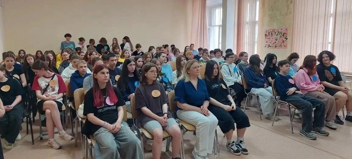 4 июня ребята из трудового лагеря приняли участие в акции "Цени свою жизнь". Участники акции окунули