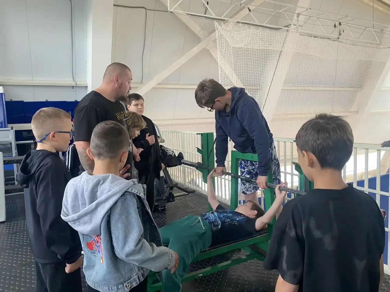 Сегодня, 18 июня, в лагере день был посвящен силе💪

Ребята поделились на два отряда и продемонстрир