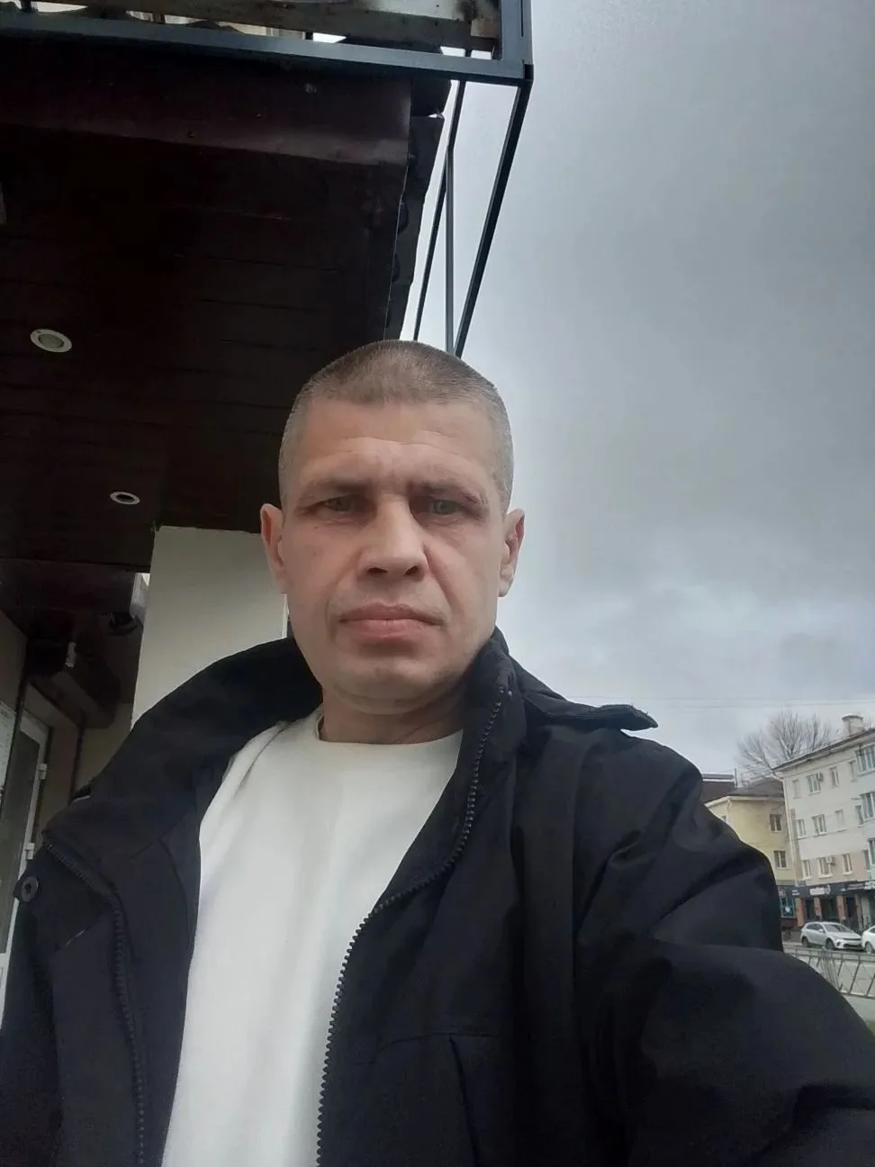 Александр 41 с Уфы, хотелось бы познакомиться с женщиной от 37 с Уфы для серьезных отно...