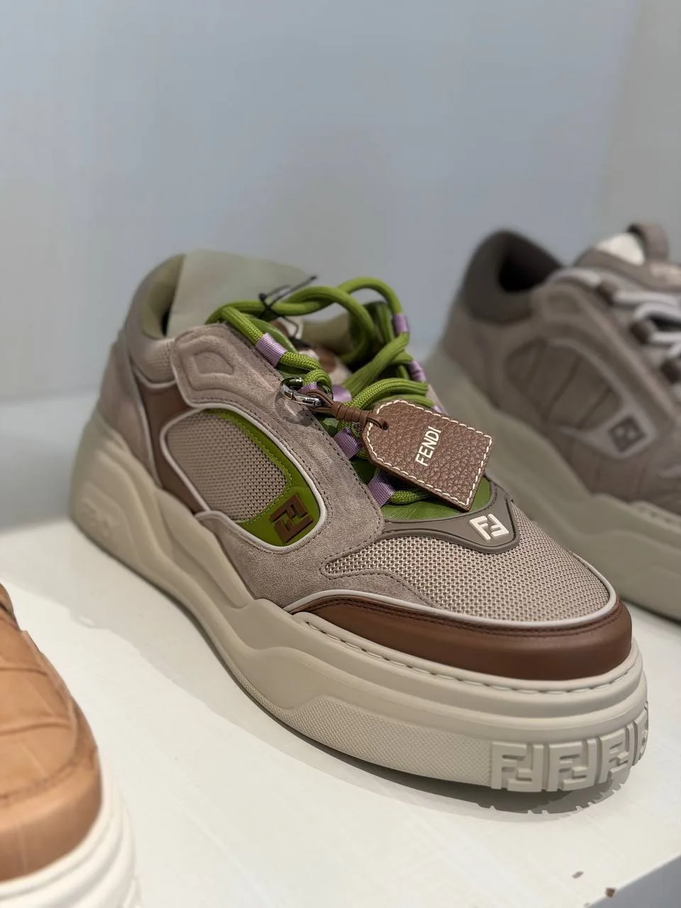 Аутлет Fendi