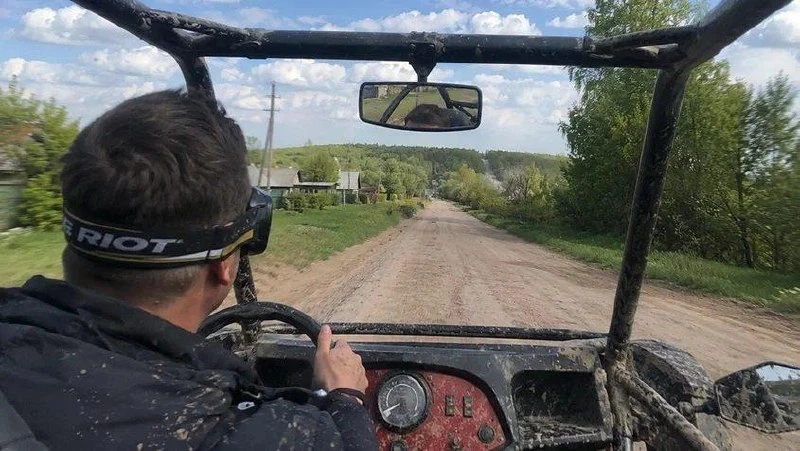 ПРИНЯТ ЗАКОНОПРОЕКТ, РАЗРЕШАЮЩИЙ ЕЗДИТЬ НА БАГГИ С АВТОМОБИЛЬНЫМИ ПРАВАМИ

Госдума приняла во втором