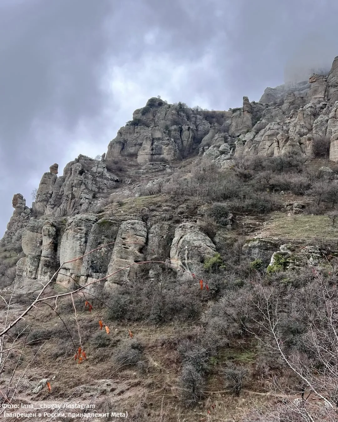🌄 «Долина привидений» в Крыму — древние исполины, хранящие легенды  Это место как раз для тех, кто о