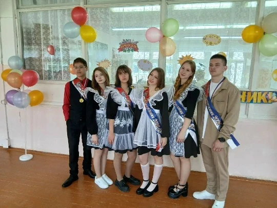 🎉 Поздравляем наших девятиклассников! 🎉