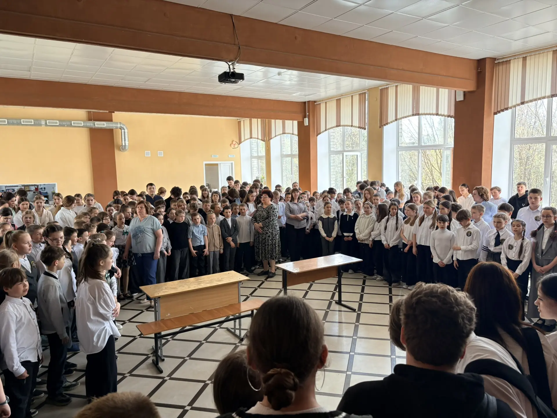 Сердцем к подвигу: в школе стартовала Неделя Памяти 🎖️🕊️  4 мая в нашей школе торжественно открылась