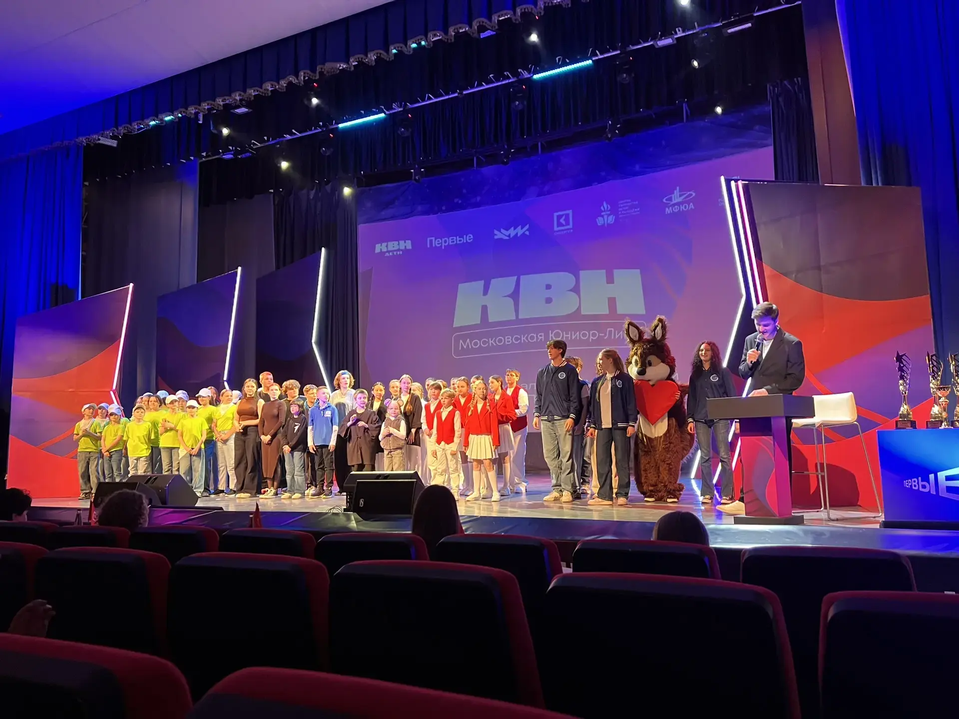 🍋 Первый выход — и уже громко: встречайте КВН-команду «Лайм»!  🎭 Совсем недавно в нашей школе появил