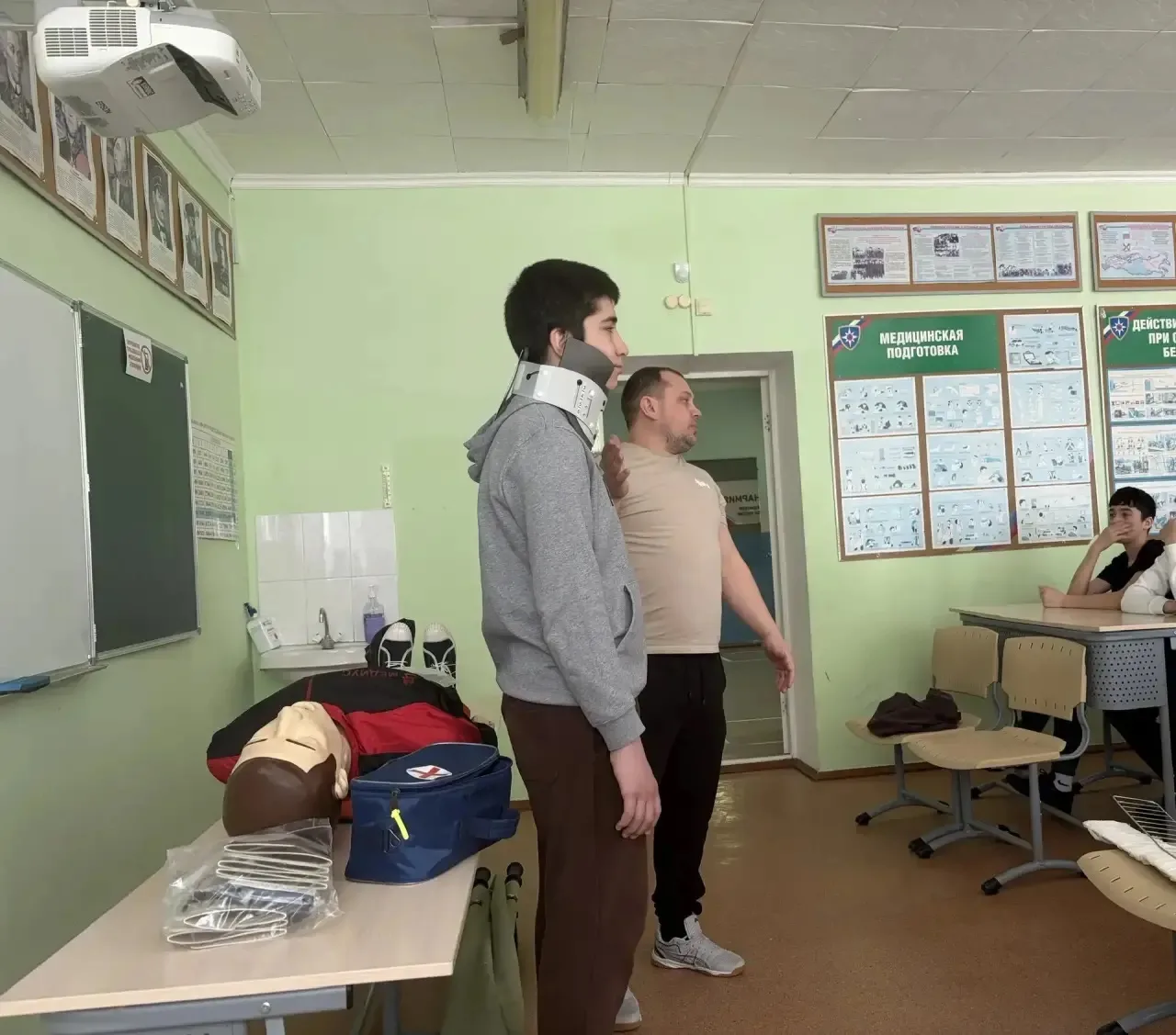 ✅️В период каникул в нашей школе  стартовали трехдневные учебные военные сборы для учащихся 8 класса