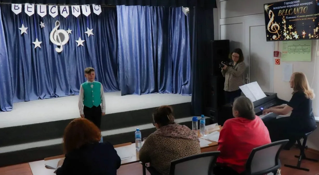 Поздравляем Королёва Ратмира, солиста хорового ансамбля мальчиков "Credo", учащегося 3А класса со зв