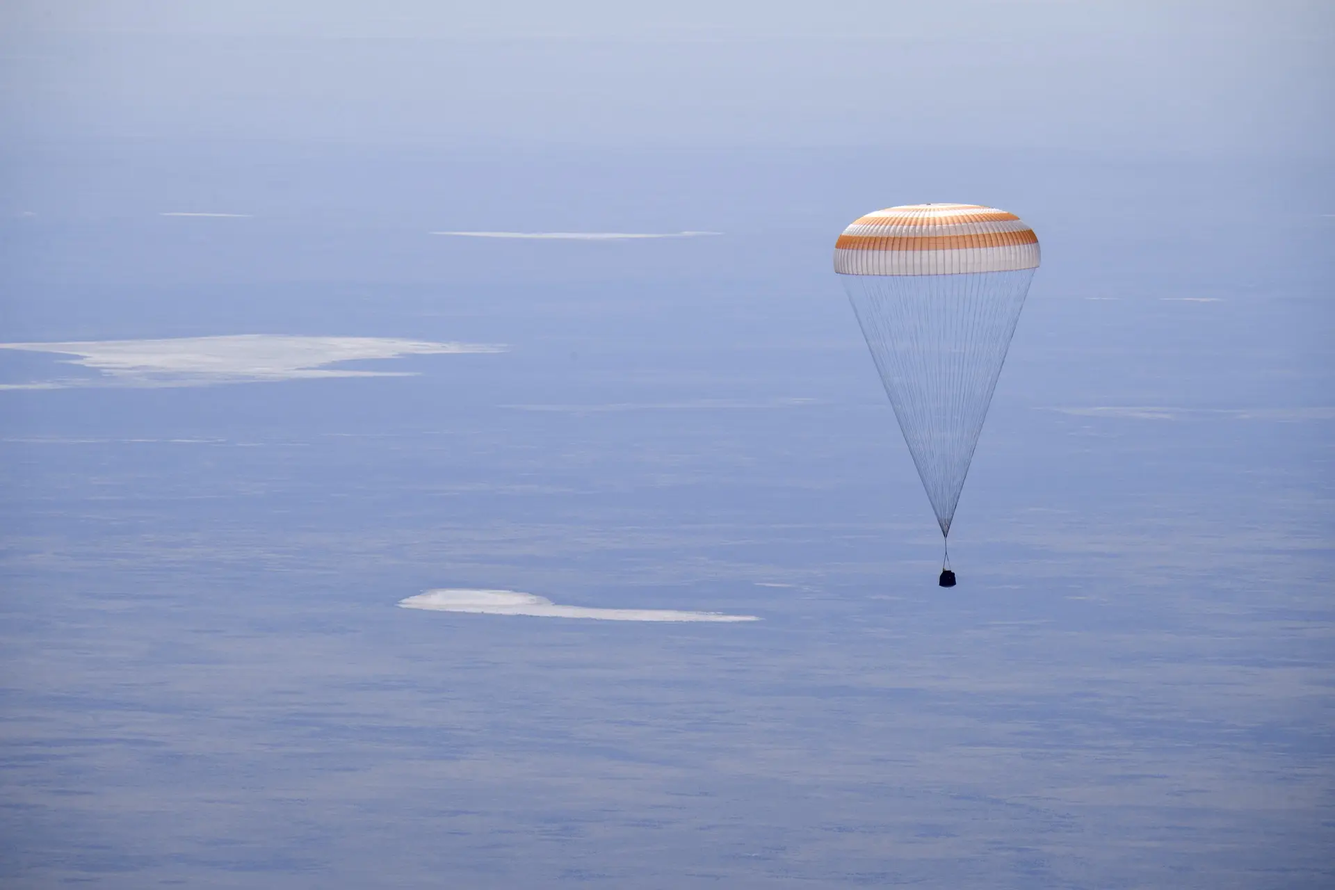 Фоторепортаж с места посадки членов экипажа МКС-74

26 июля 2026 года в 13:27 по московскому времени