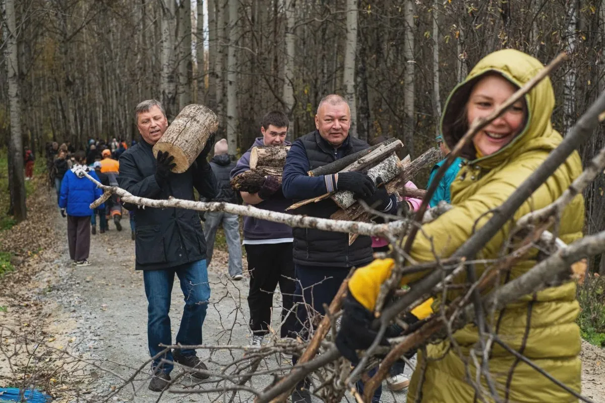 ♻️ За Менделеев-парком убрали свыше 25 тонн мусора