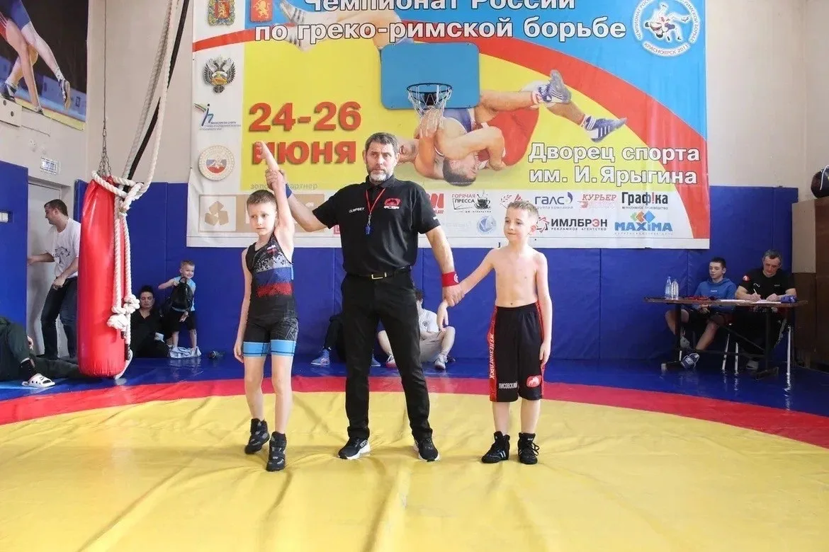 📣 Наши юные чемпионы! 🏆  Дорогие друзья! Несмотря на свой юный возраст, ученики нашей школы уже успе