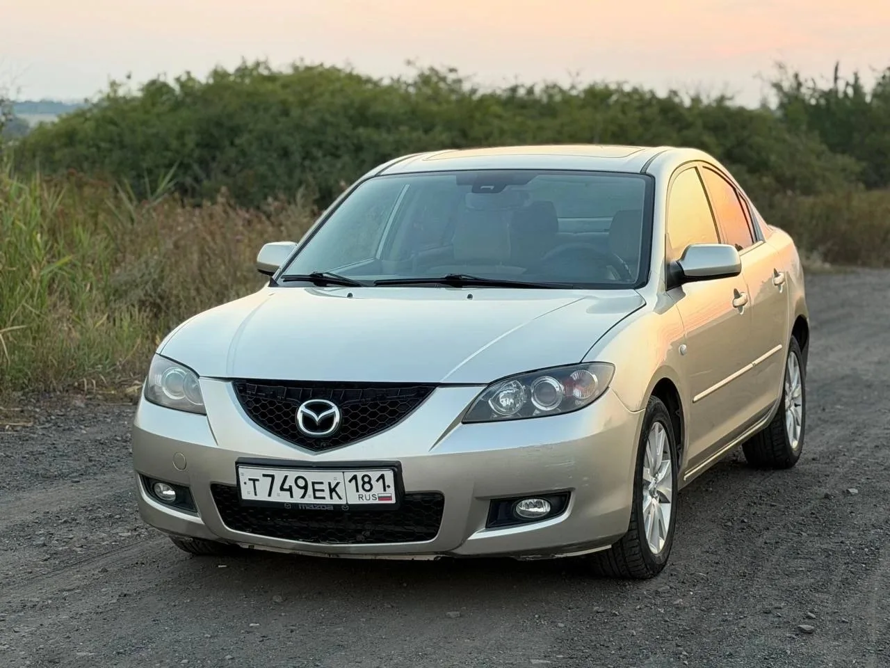 Mazda 3 2008 года  в хорошем  состоянии в отличной комплектации.1.6 бензин простой и на...