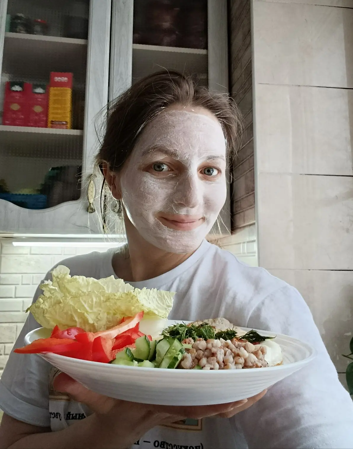 Доброе утро ❤ Решила вам себя показать во время завтрака. 😂 С утра у меня, как обычно, лохматость по