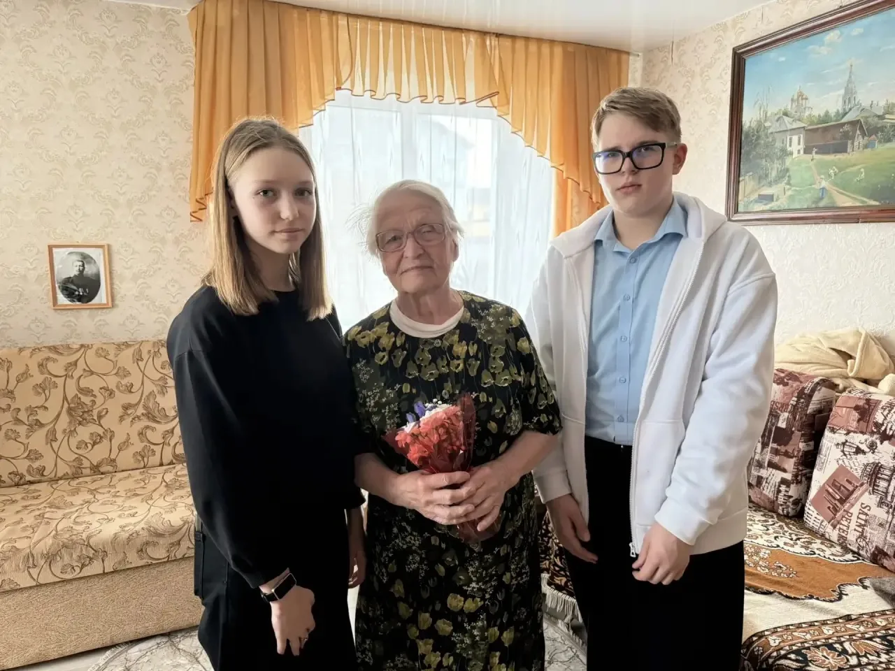 ✨8 мая в нашей школе прошла акция «Дети войны», но с одной важной особенностью. Наши волонтёры пришл
