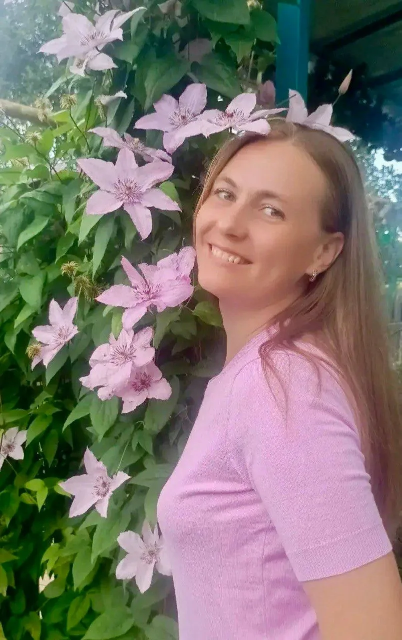 Давайте знакомиться!
 
Меня зовут Юлия Александровна Фокина.
Я учитель начальных классов, педагог-ор
